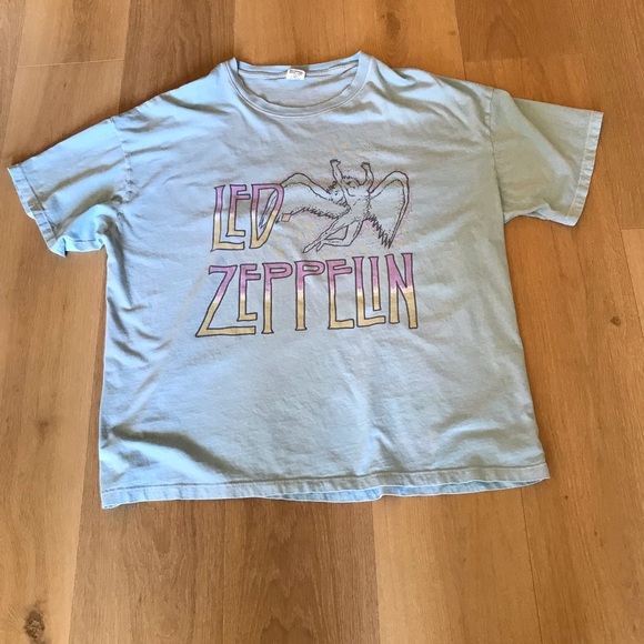 American Eagle Band T-shirt.  Led Zepplin,  light blue size L/XL. - Picture 3 of 3